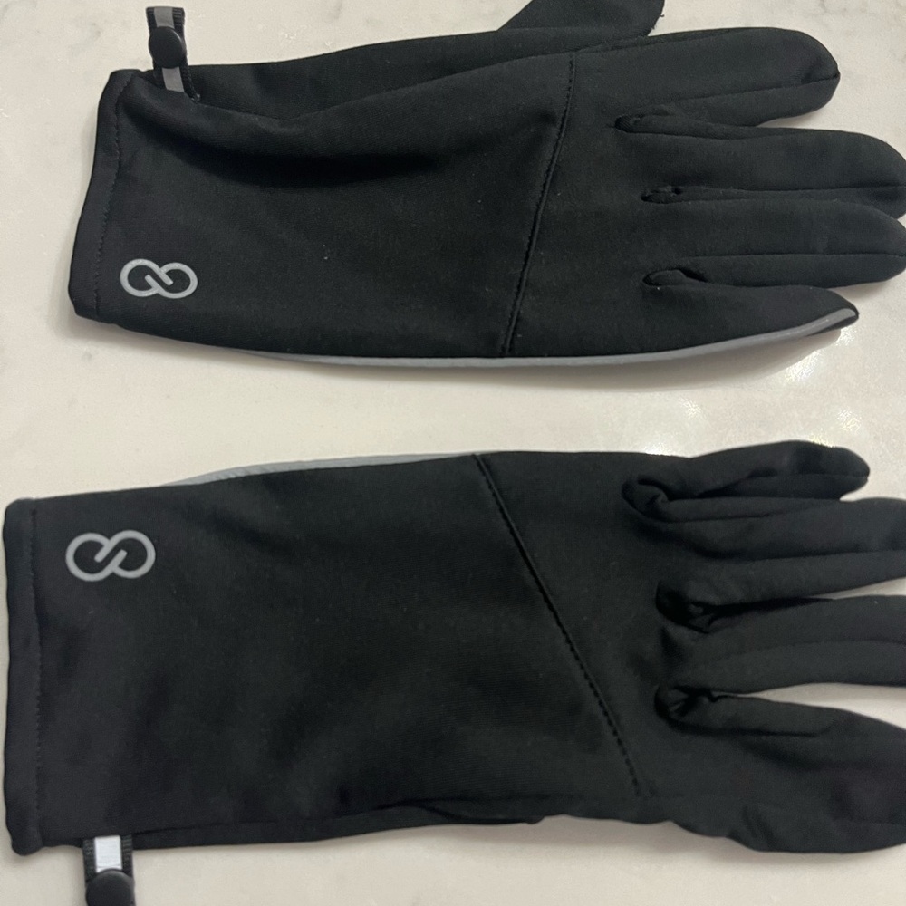 Calia by Carrie Underwood running gloves